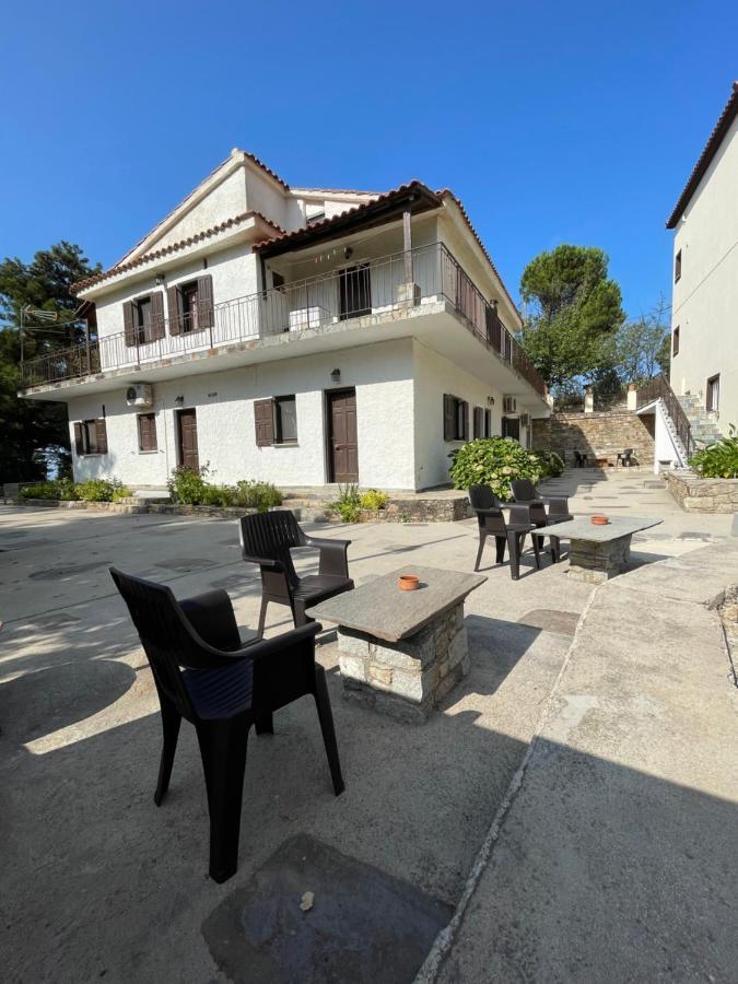One Bedroom Apartment With Kitchenette# 12 A Raches  Exterior foto
